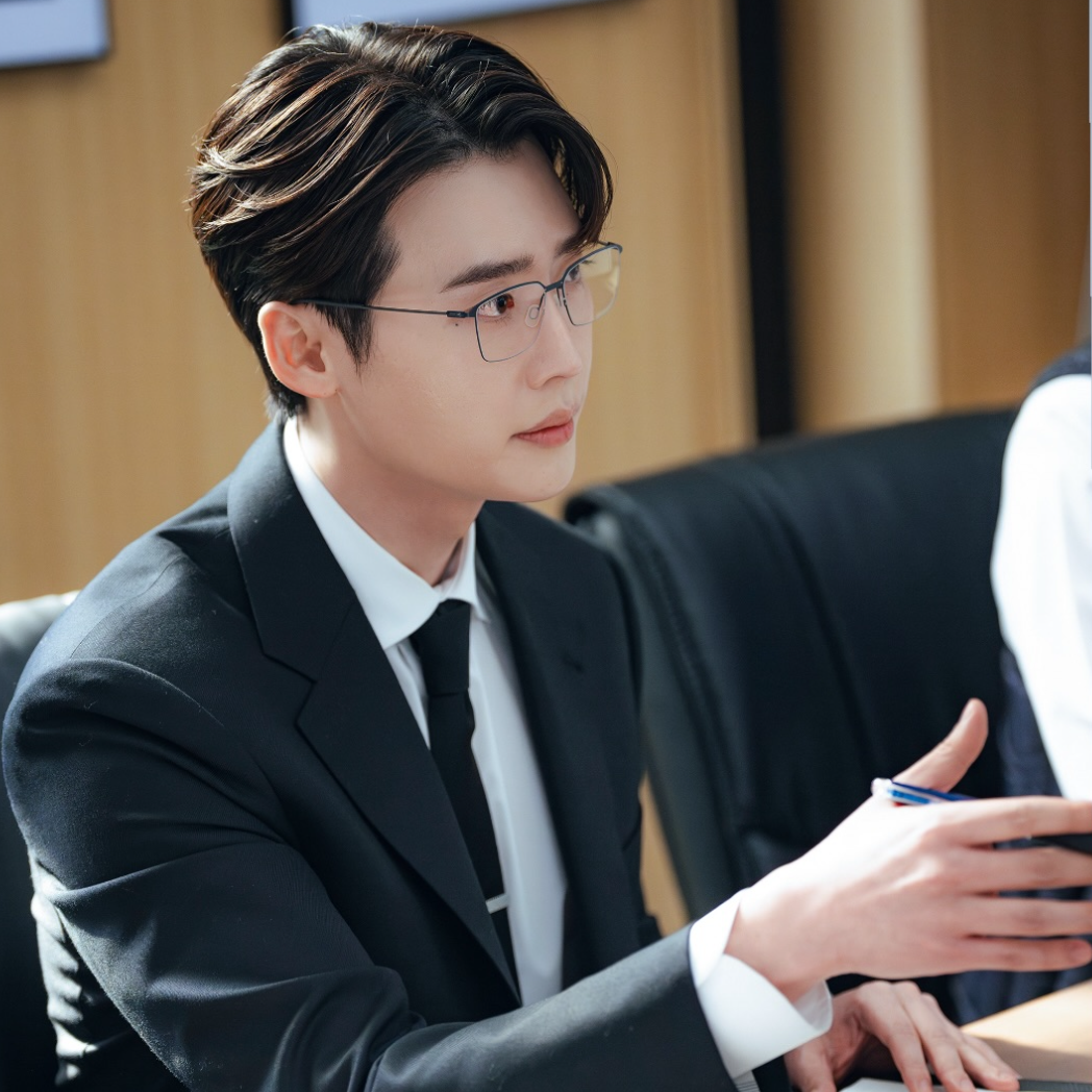 Latest photo of Lee Jongsuk