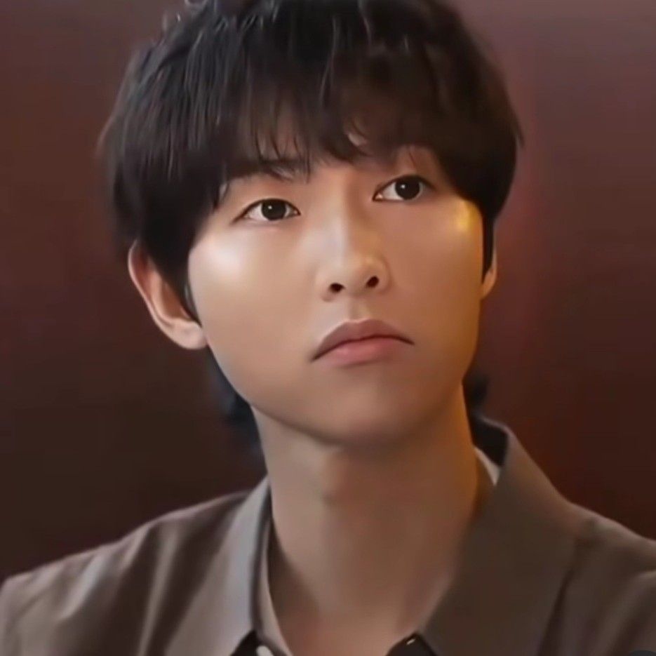 Latest photo of Song Joongki