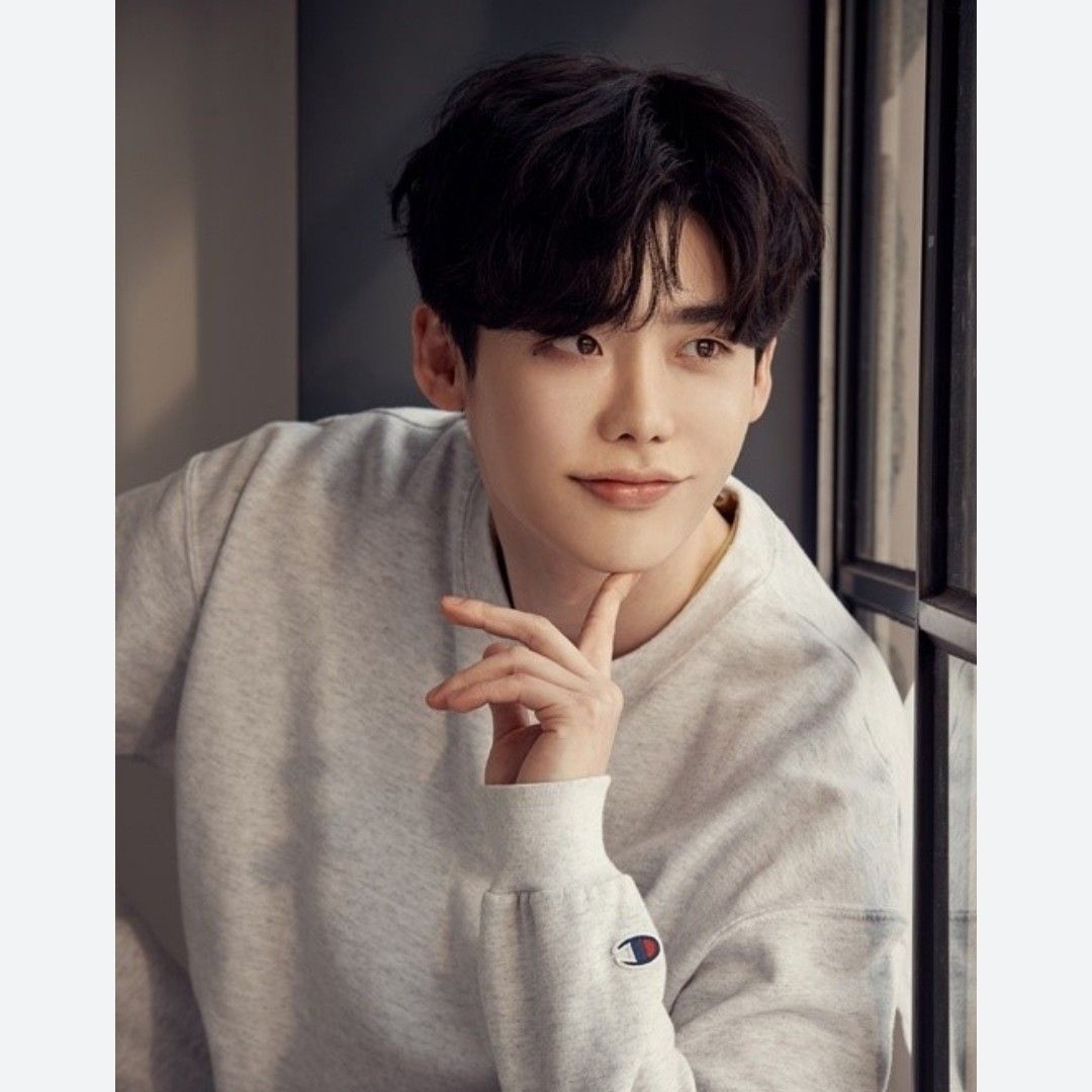 Behind-the-scenes cut of Lee Jongsuk