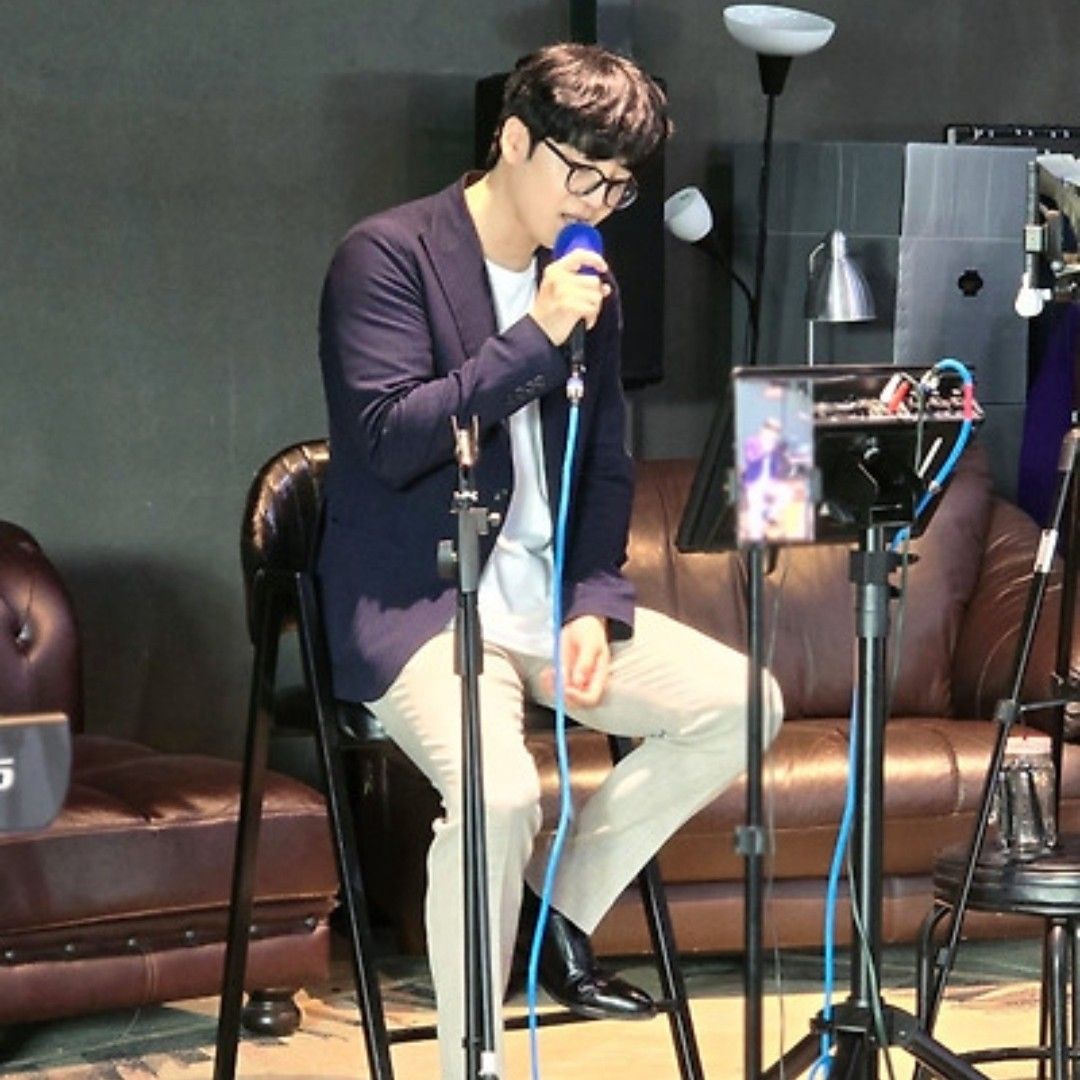 Behind-the-scenes cut of Park Jihoo (Mr. Trot 3)