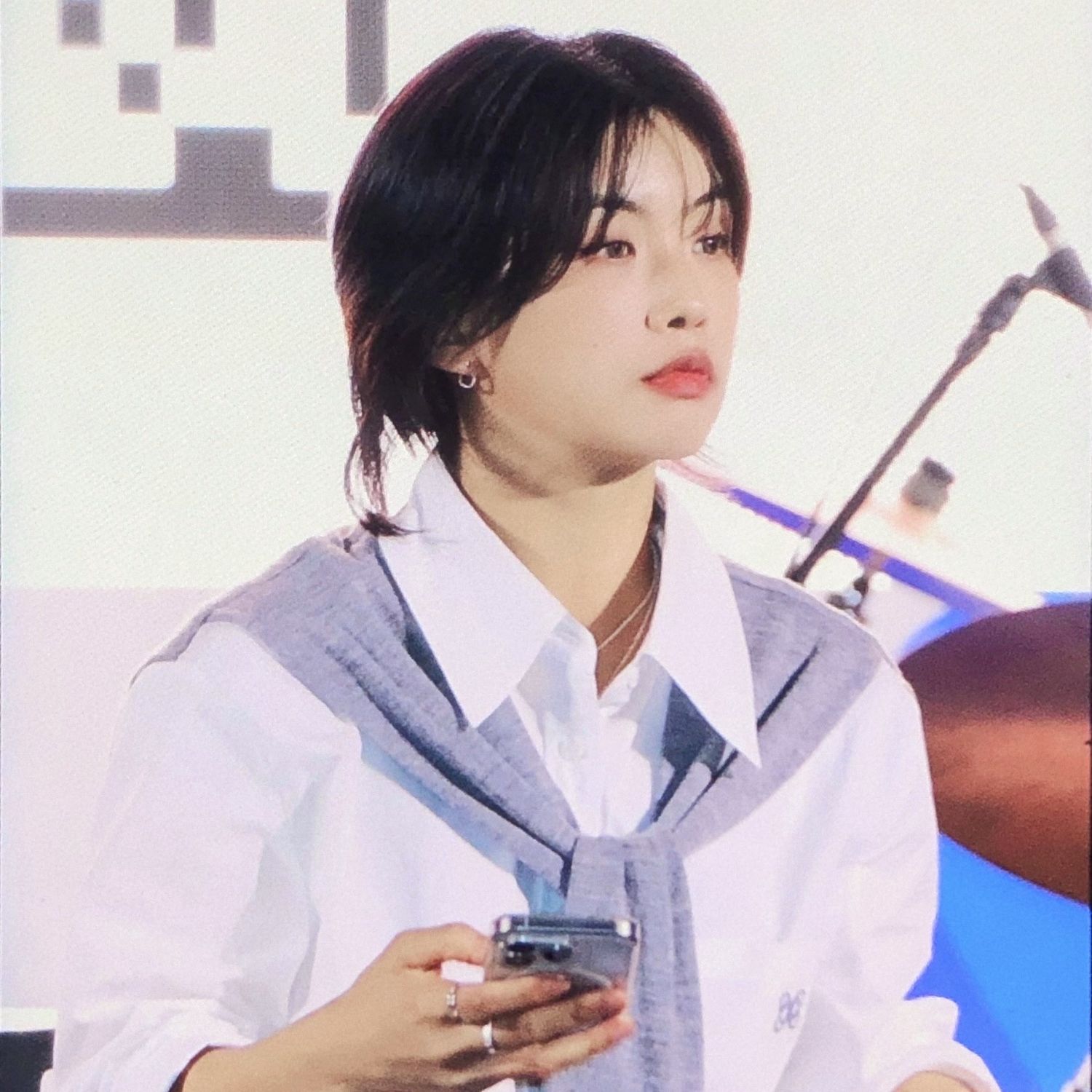 Behind-the-scenes cut of Aiki