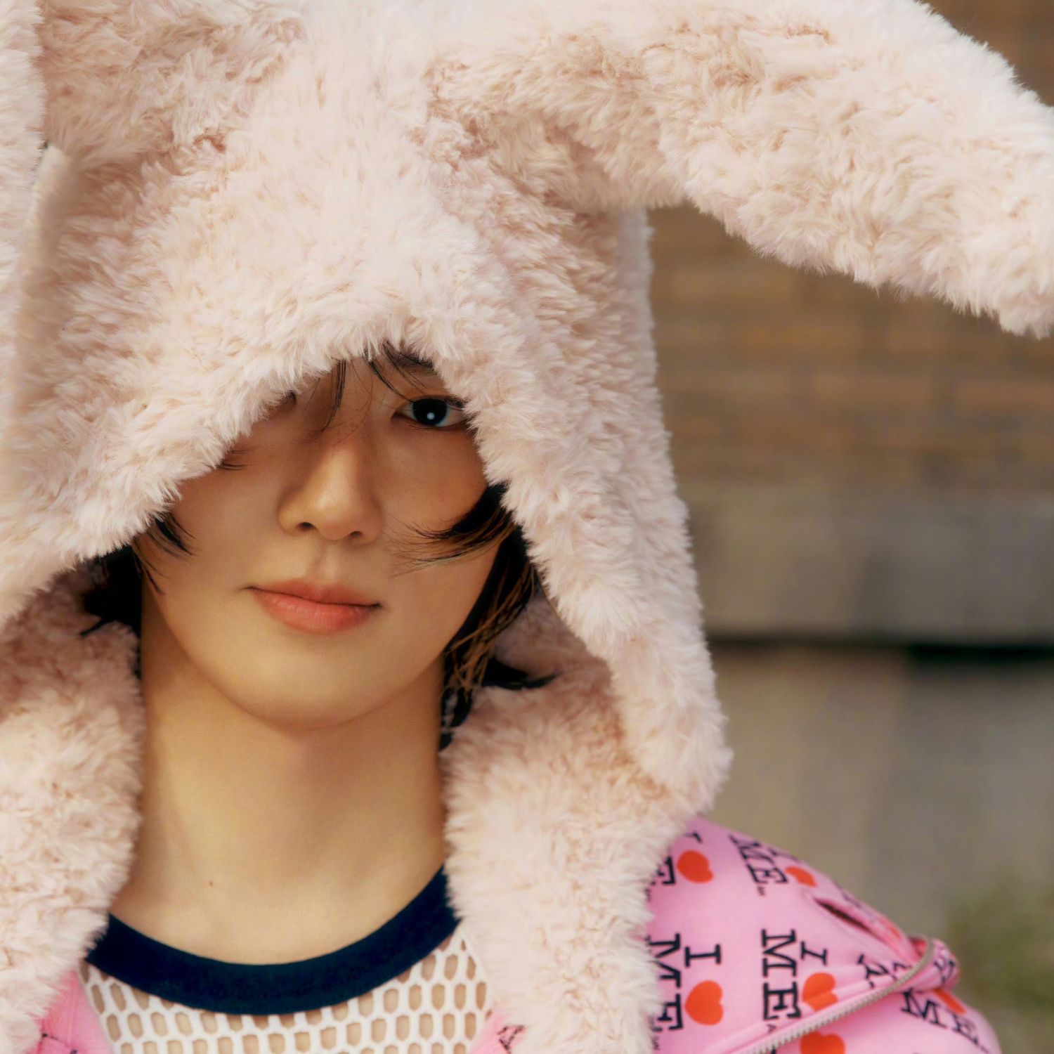Behind-the-scenes cut of Suho