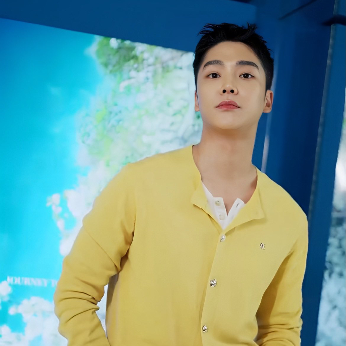 Behind-the-scenes cut of Rowoon