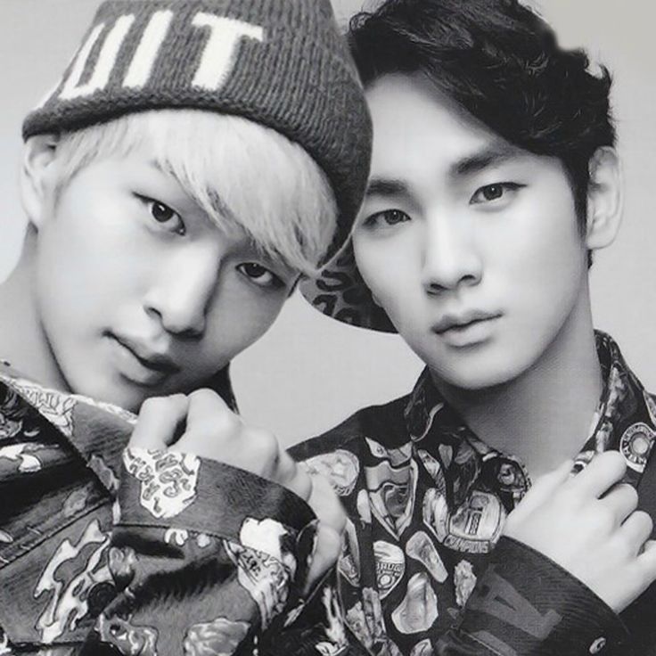 Konten selebriti populer yang sedang hangat di komunitas