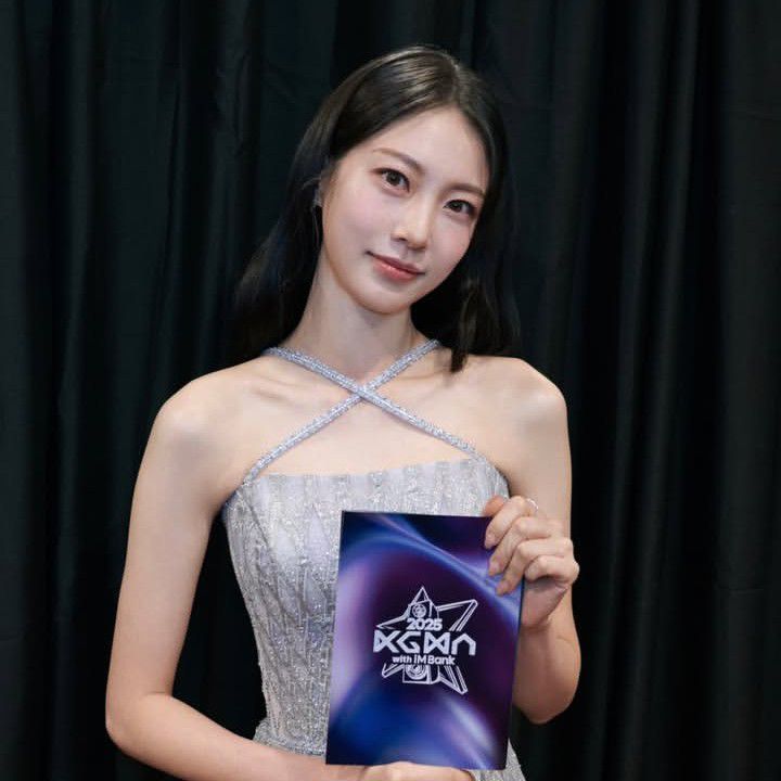 Latest photo of Gong Seungyeon