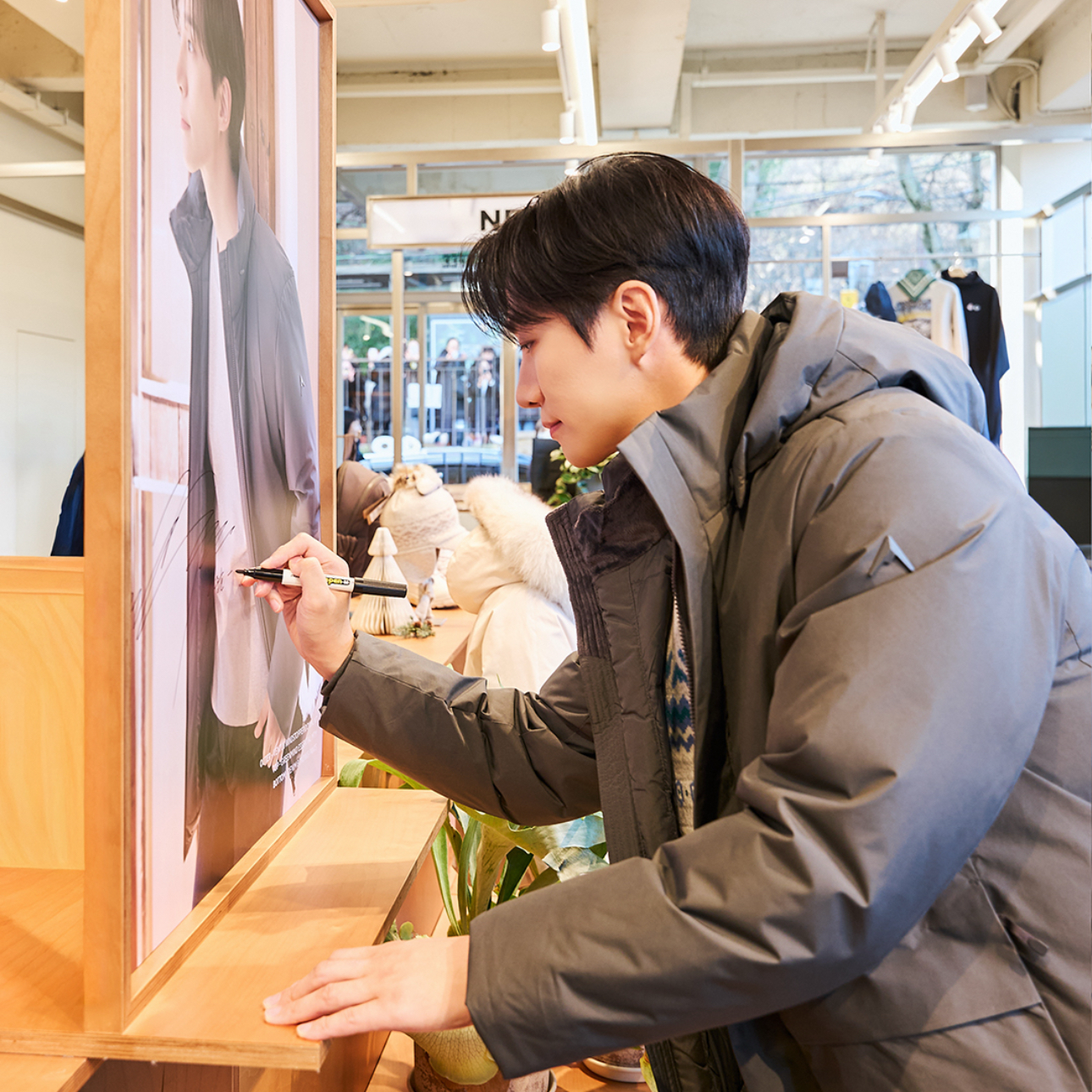 イ・ジュノの最新写真