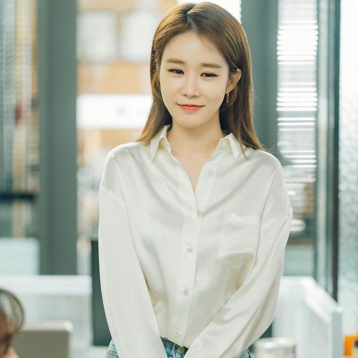 Recent activity shot of Yoo Inna