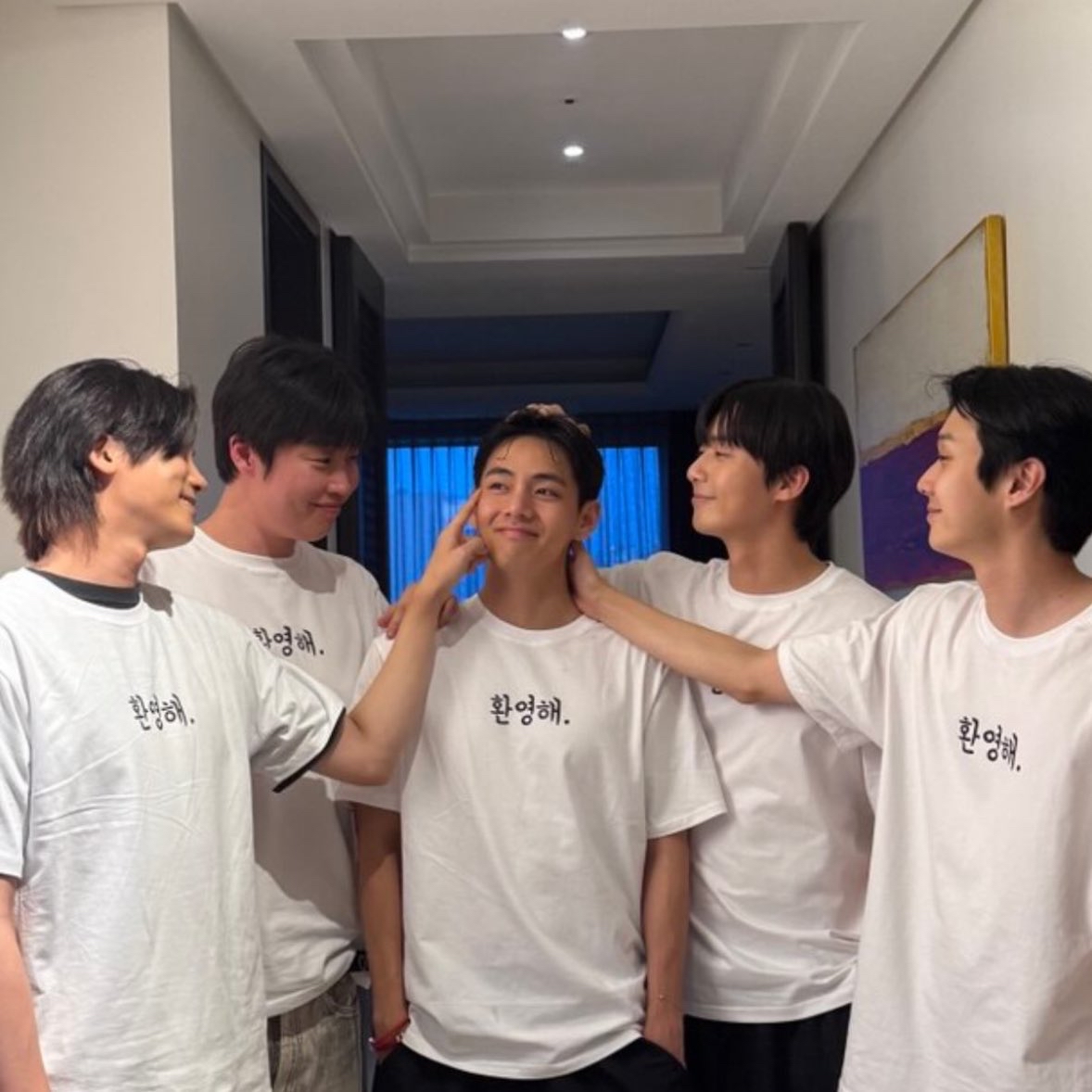 A moment captured by a fan of Choi Wooshik