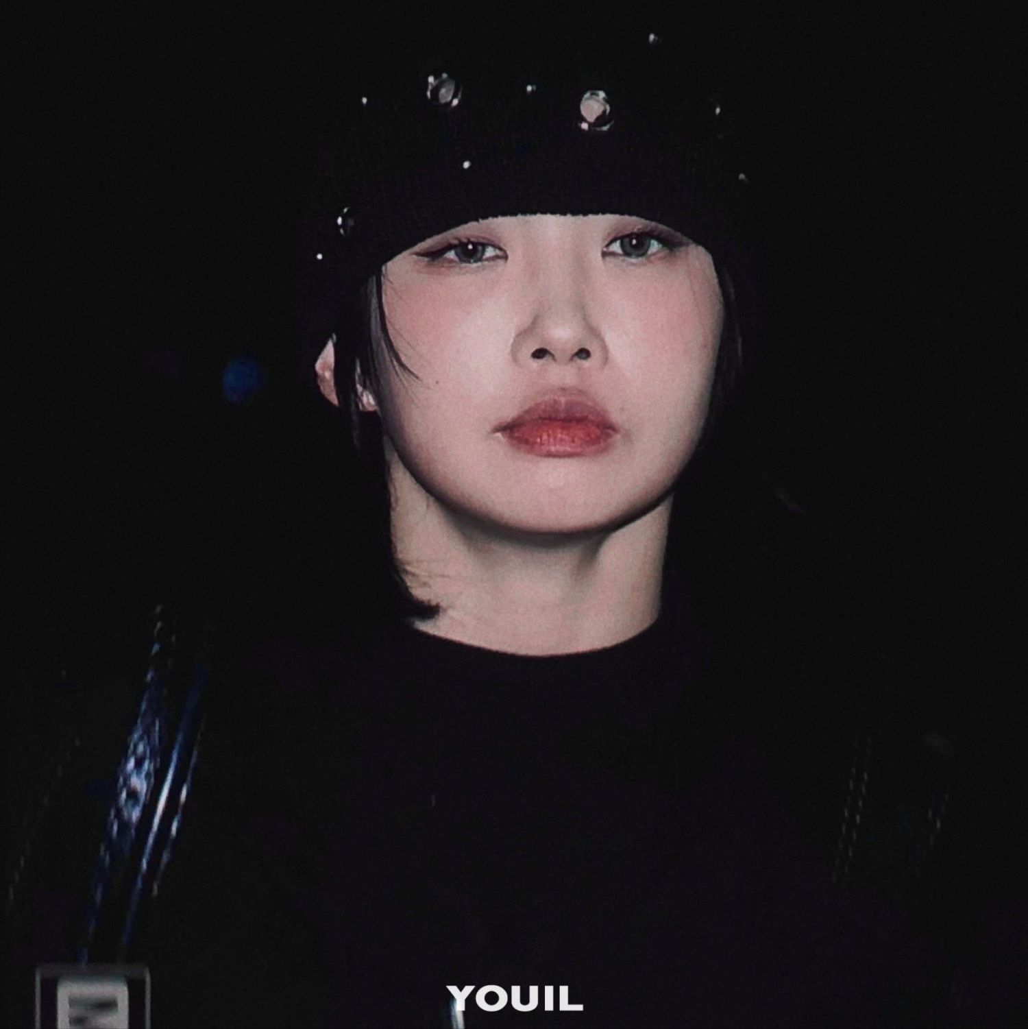 Behind-the-scenes cut of Aiki