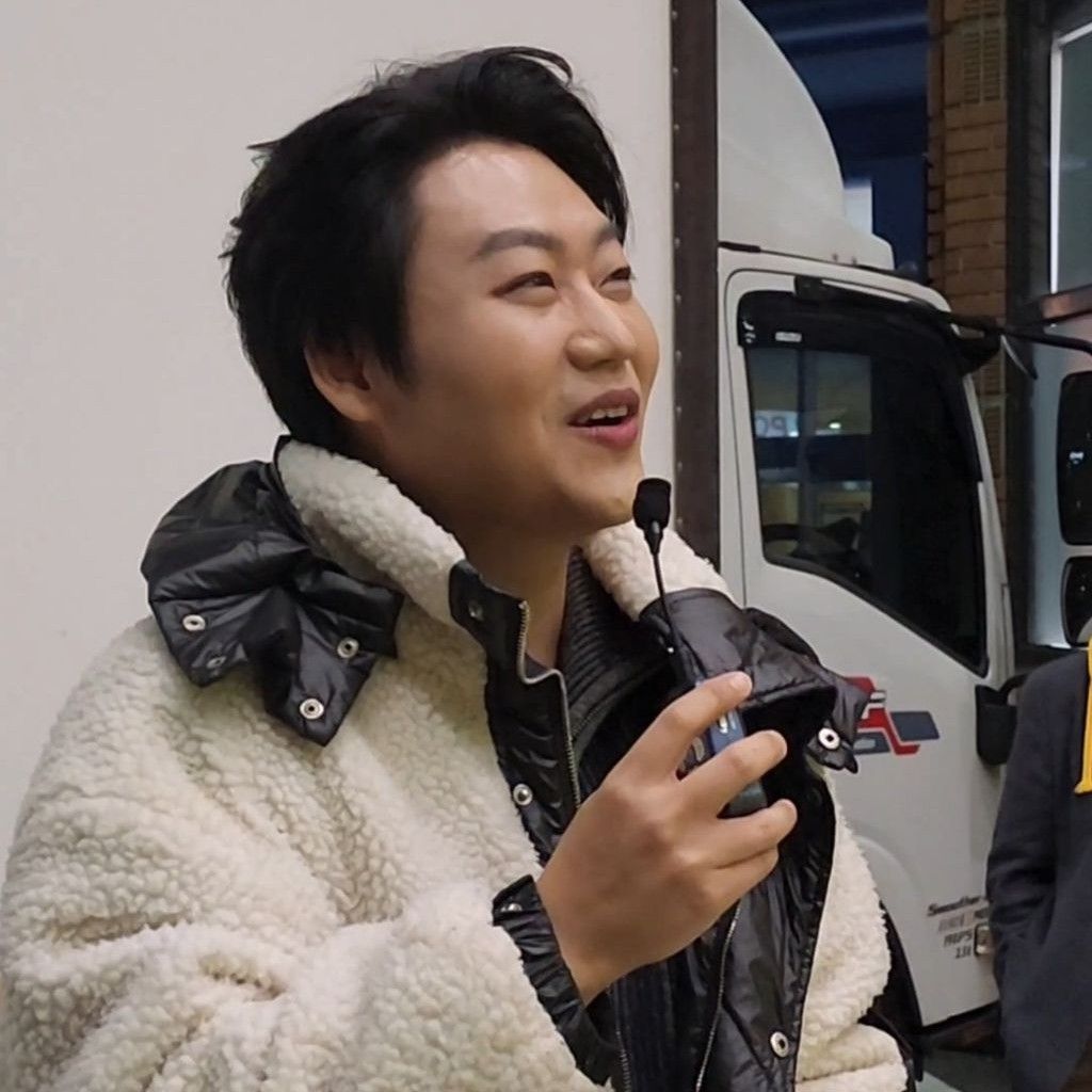 Behind-the-scenes cut of Min Soohyun