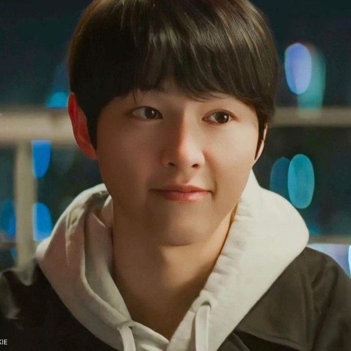 A moment captured by a fan of Song Joongki
