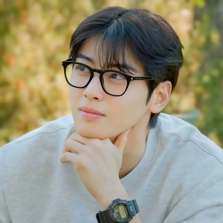 Latest photo of Cha Eunwoo