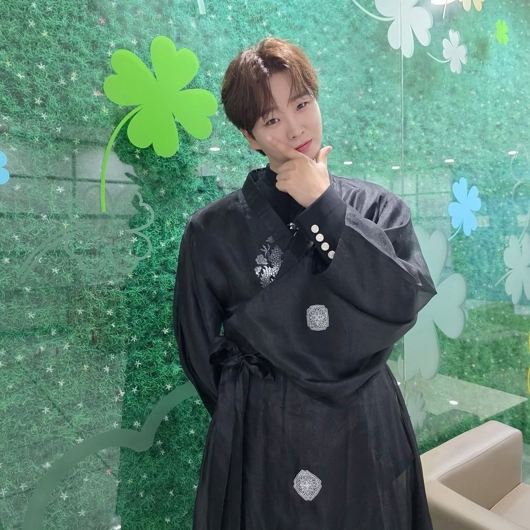 Latest photo of Song Minjun
