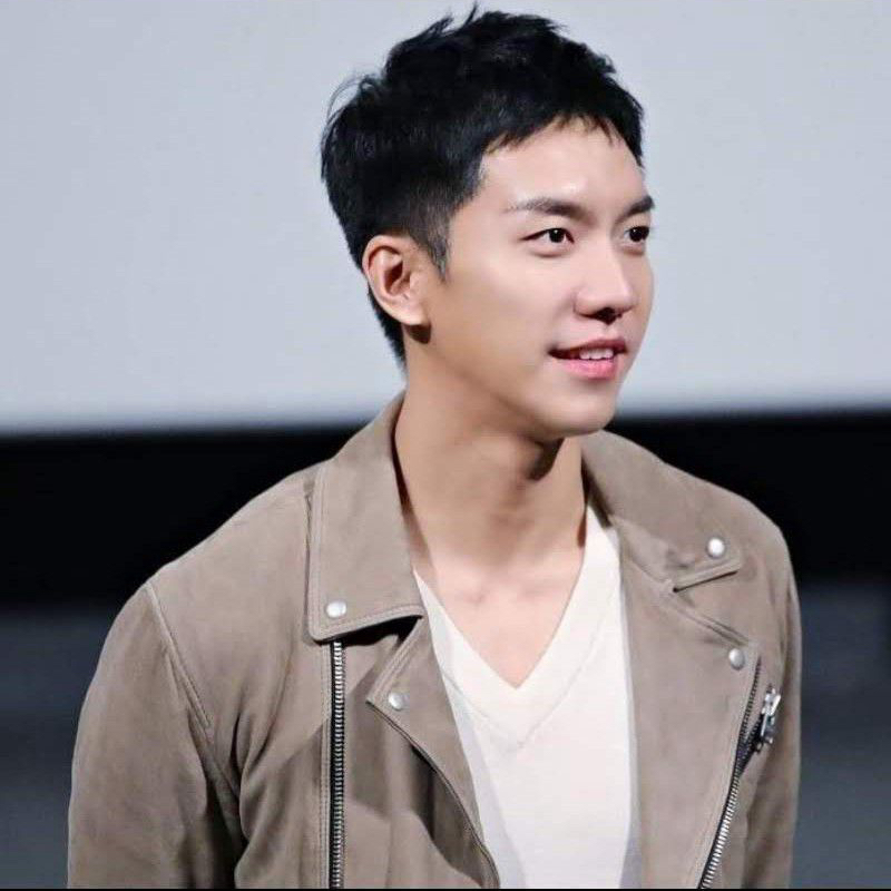 イ・スンギの最新写真