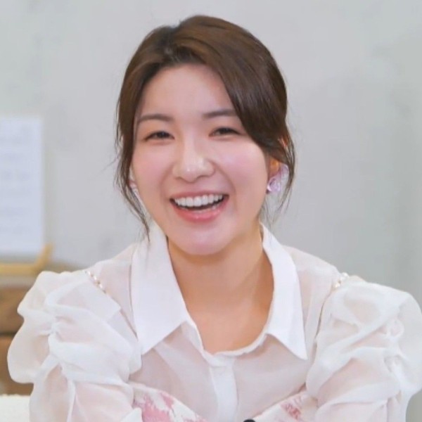 Popular profile image of Ryu Wonjung selected by vote