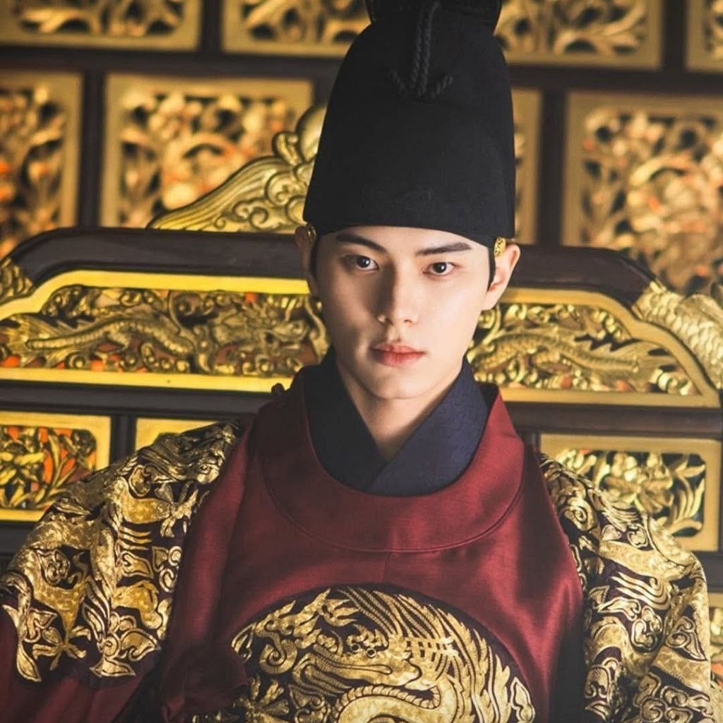 Latest photo of Lee Chaemin