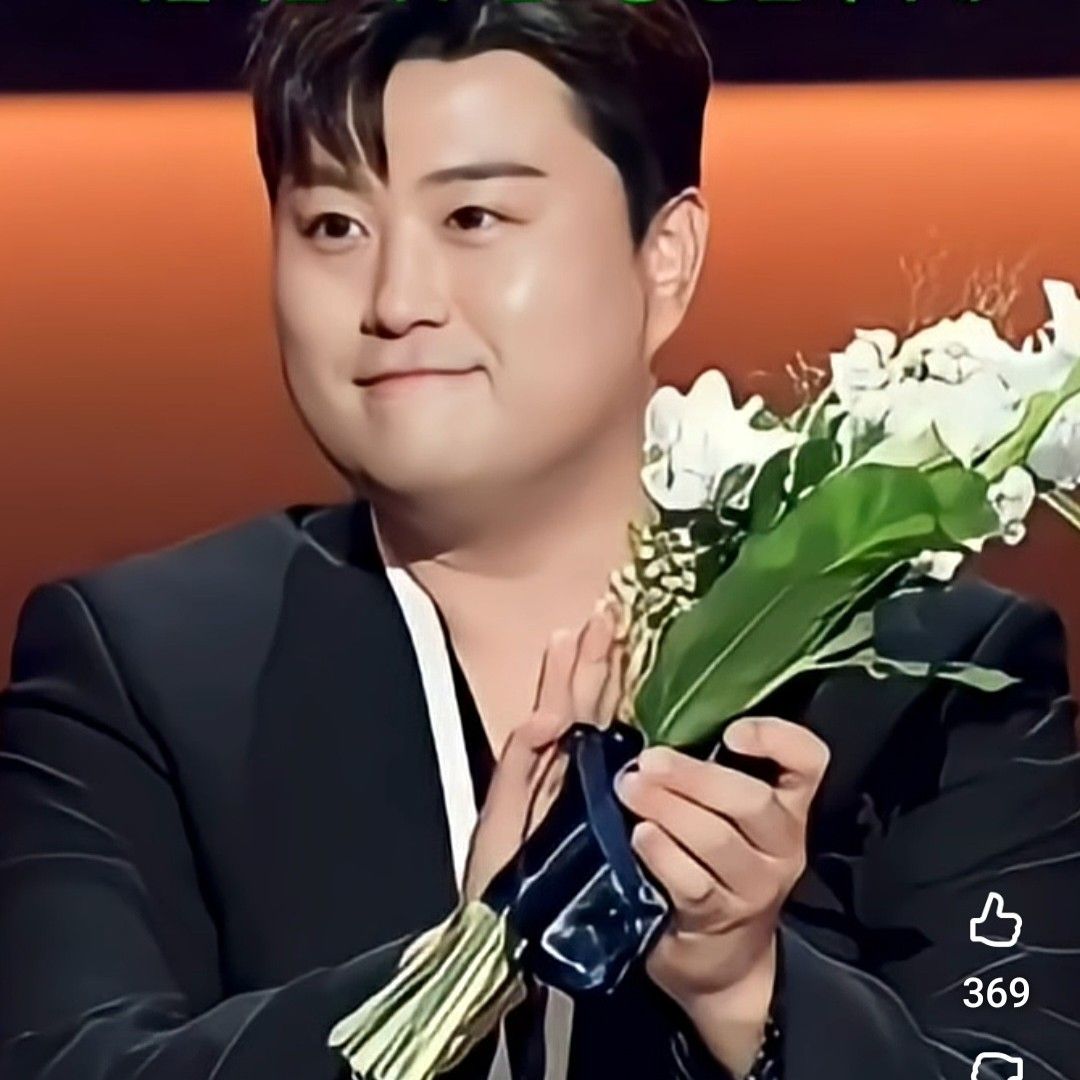 Momen yang diabadikan oleh penggemar Kim Hojoong