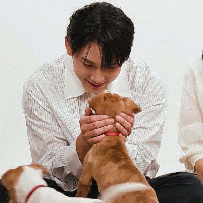 A moment captured by a fan of Lim Siwan