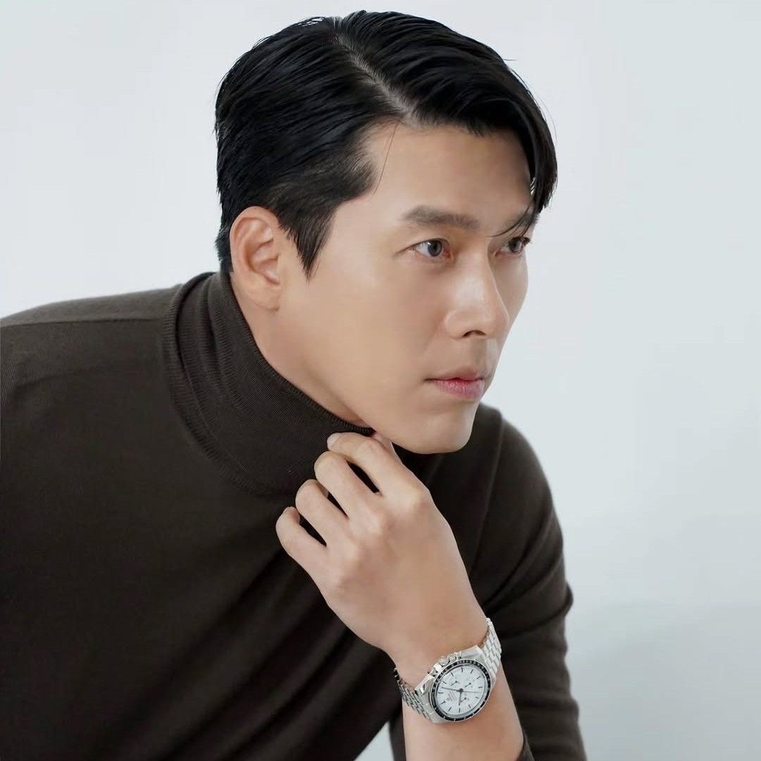 A moment captured by a fan of Hyun Bin