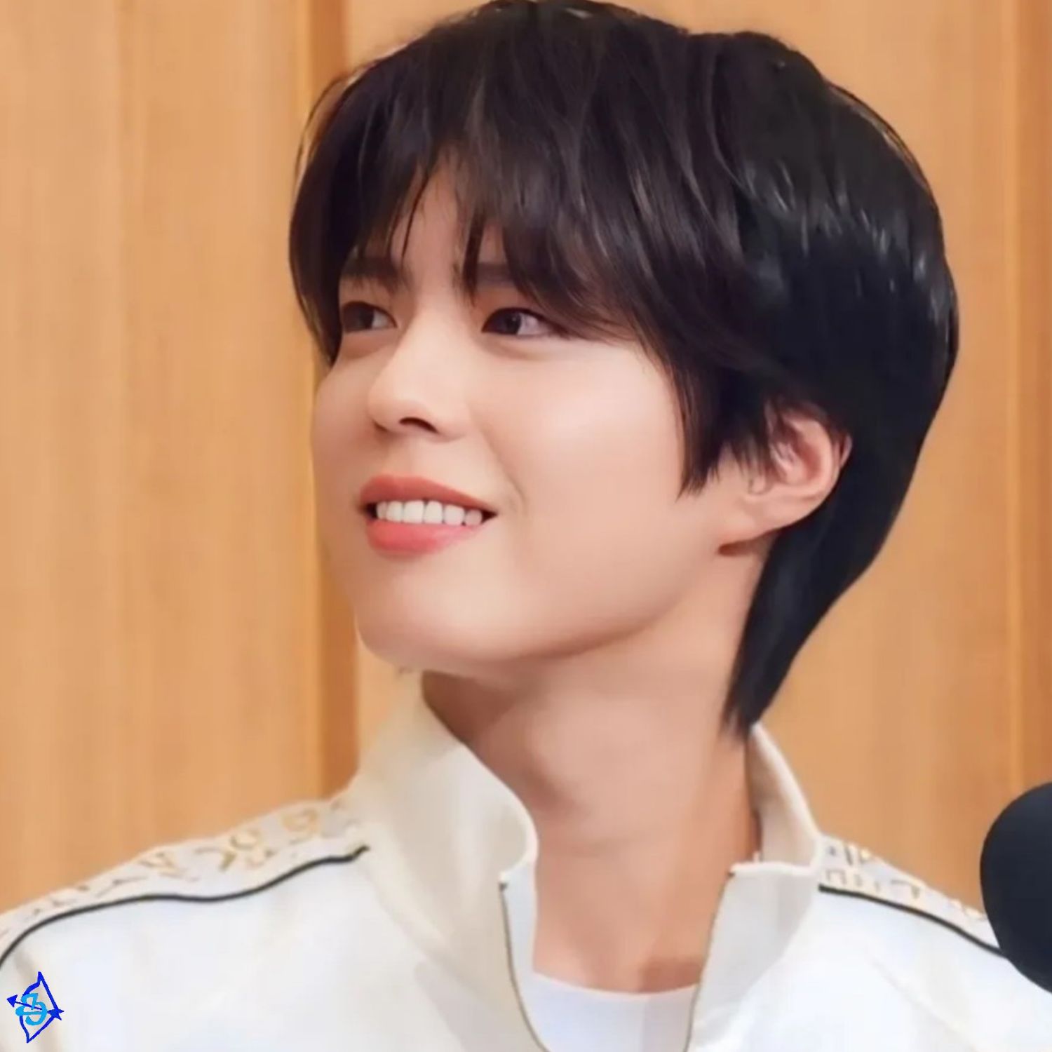 Behind-the-scenes cut of Park Bogum