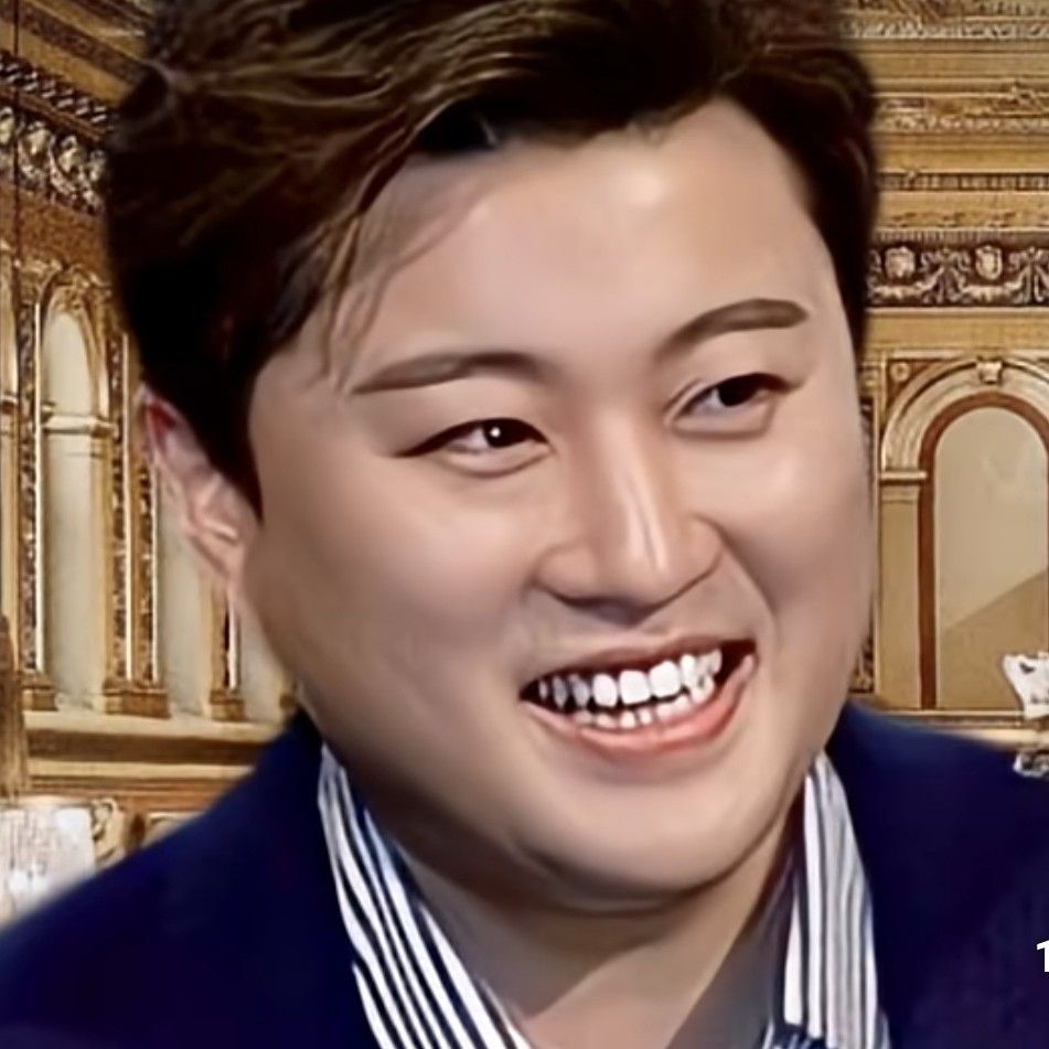 Momen yang diabadikan oleh penggemar Kim Hojoong