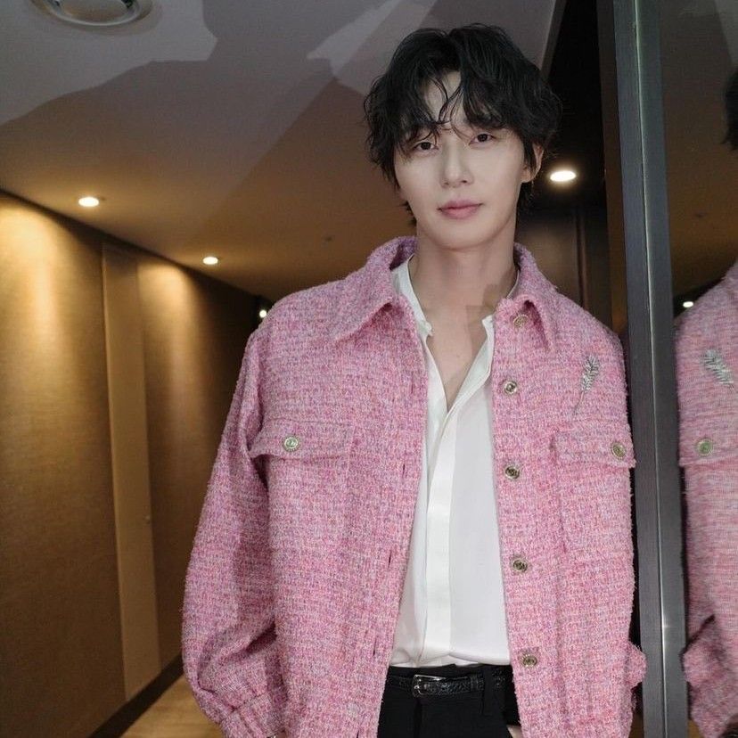 Behind-the-scenes cut of Park Seojoon