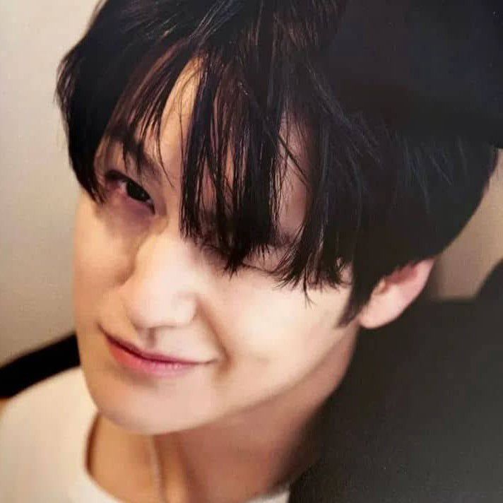 Behind-the-scenes cut of Kim Bum