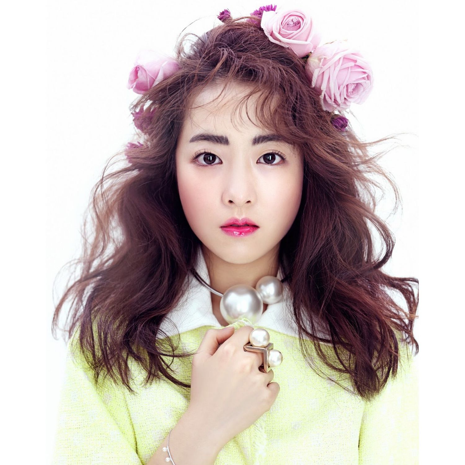 Behind-the-scenes cut of Park Boyoung