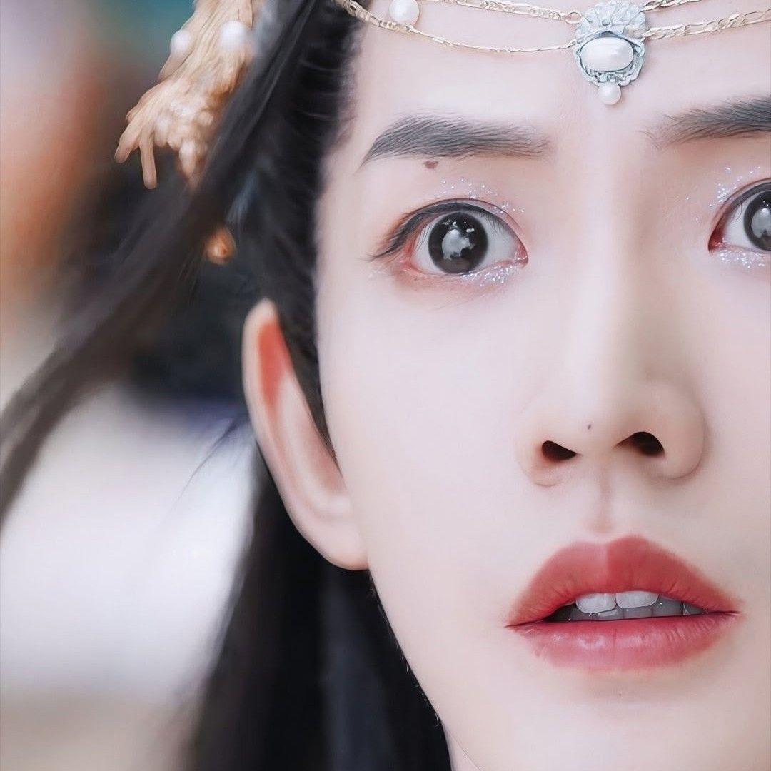 Recent activity shot of Deng Wei