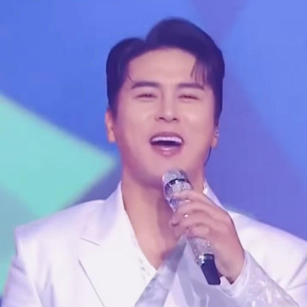 Recent activity shot of Jang Minho
