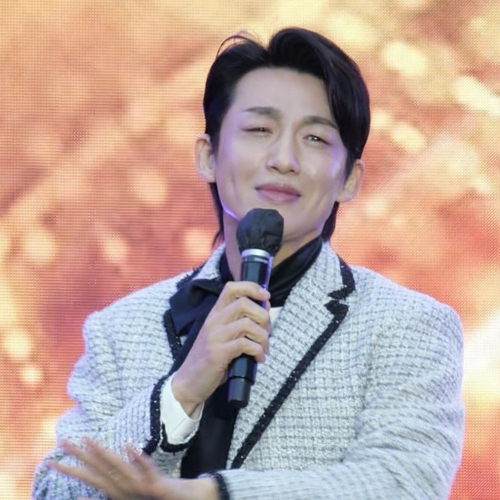 Behind-the-scenes cut of Shin Seungtae