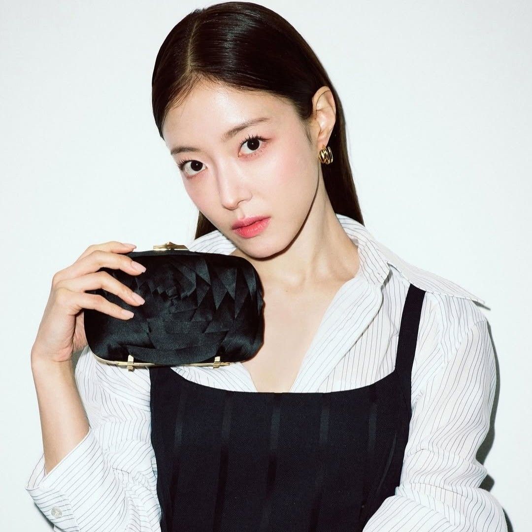 Recent activity shot of Lee Seyoung