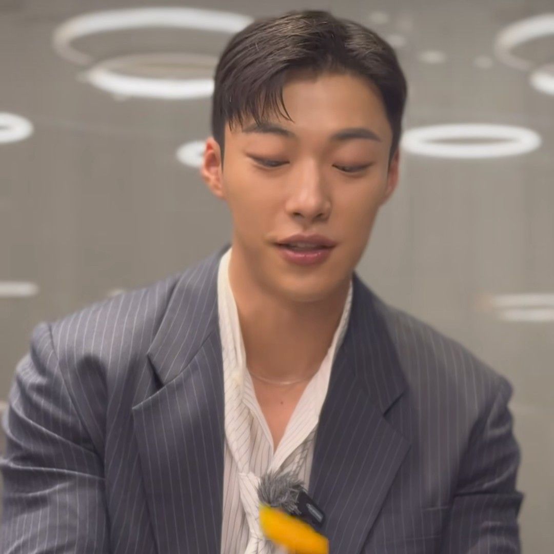 Latest photo of Woo Dohwan