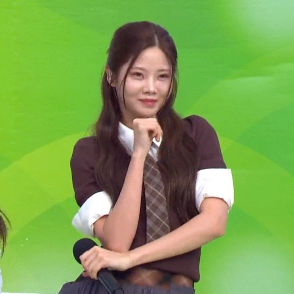 Behind-the-scenes cut of Bae Ahyeon