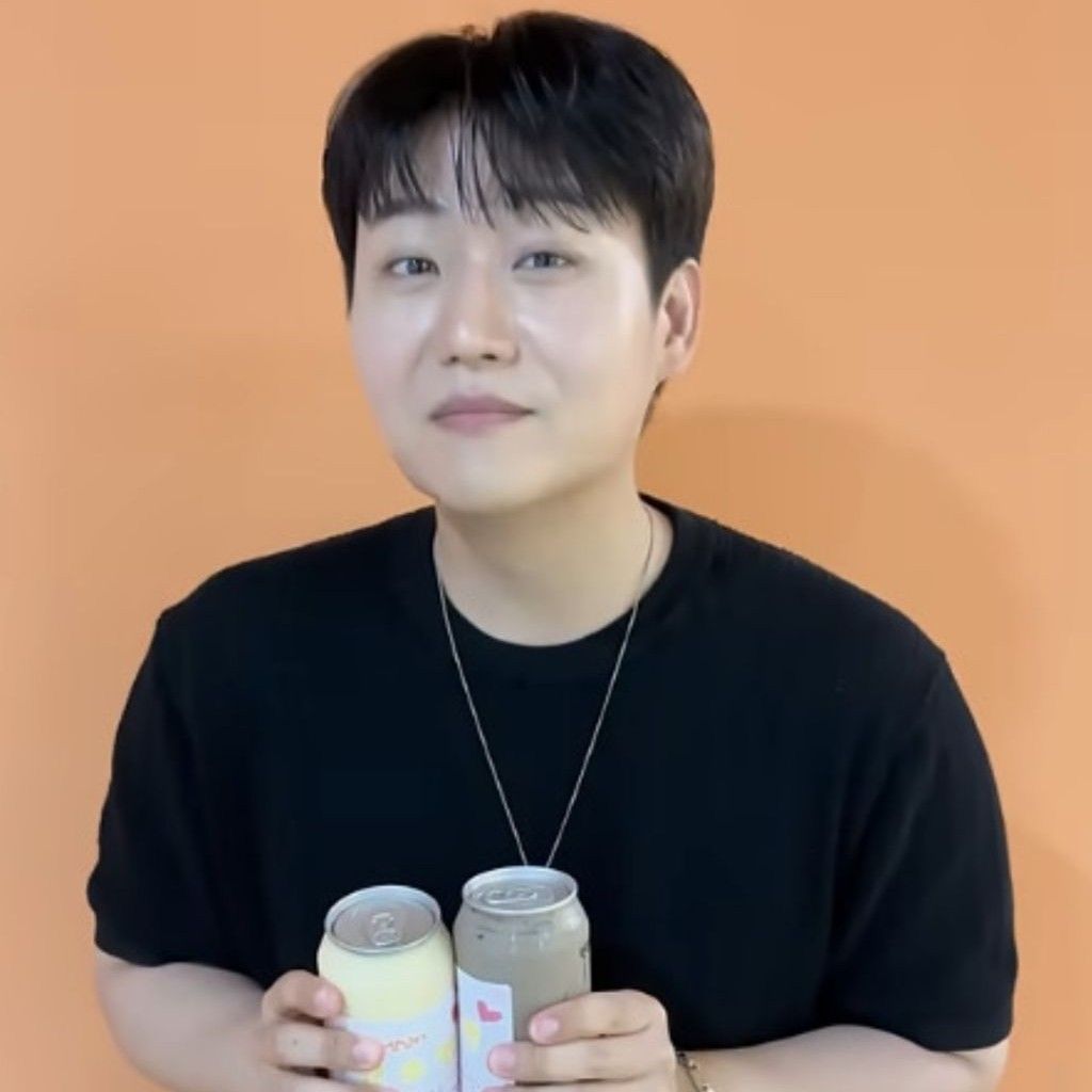 Recent activity shot of Min Soohyun