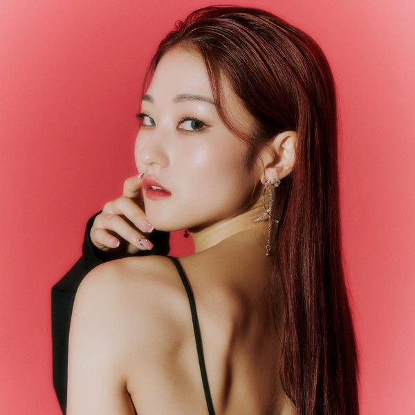 Today’s standout profile photo of CERA on Choeaedol Celeb