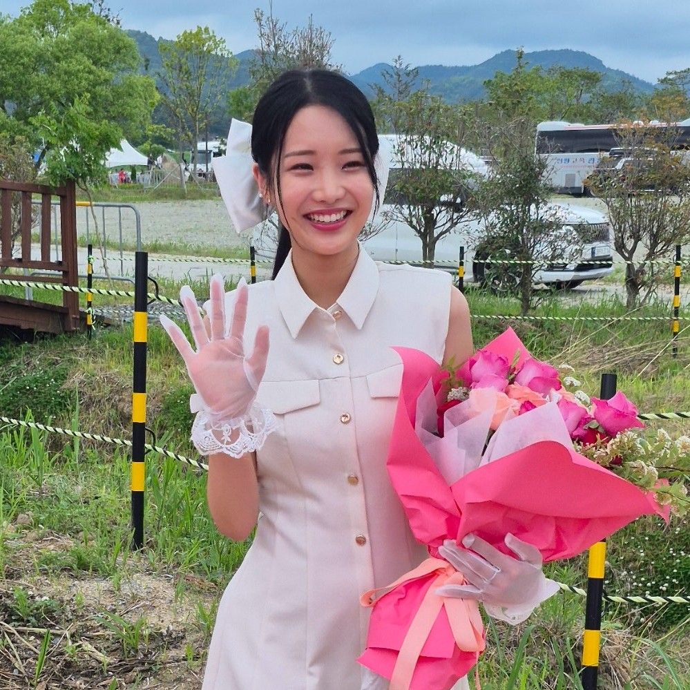 Behind-the-scenes cut of Kim Soyeon (2004)