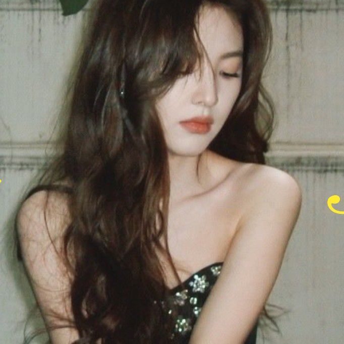 Behind-the-scenes cut of Zhang Ruonan