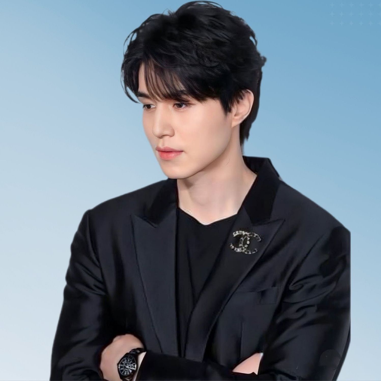 Recent activity shot of Lee Dongwook