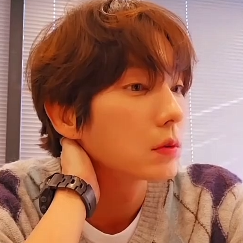 Recent activity shot of Lee Joongi