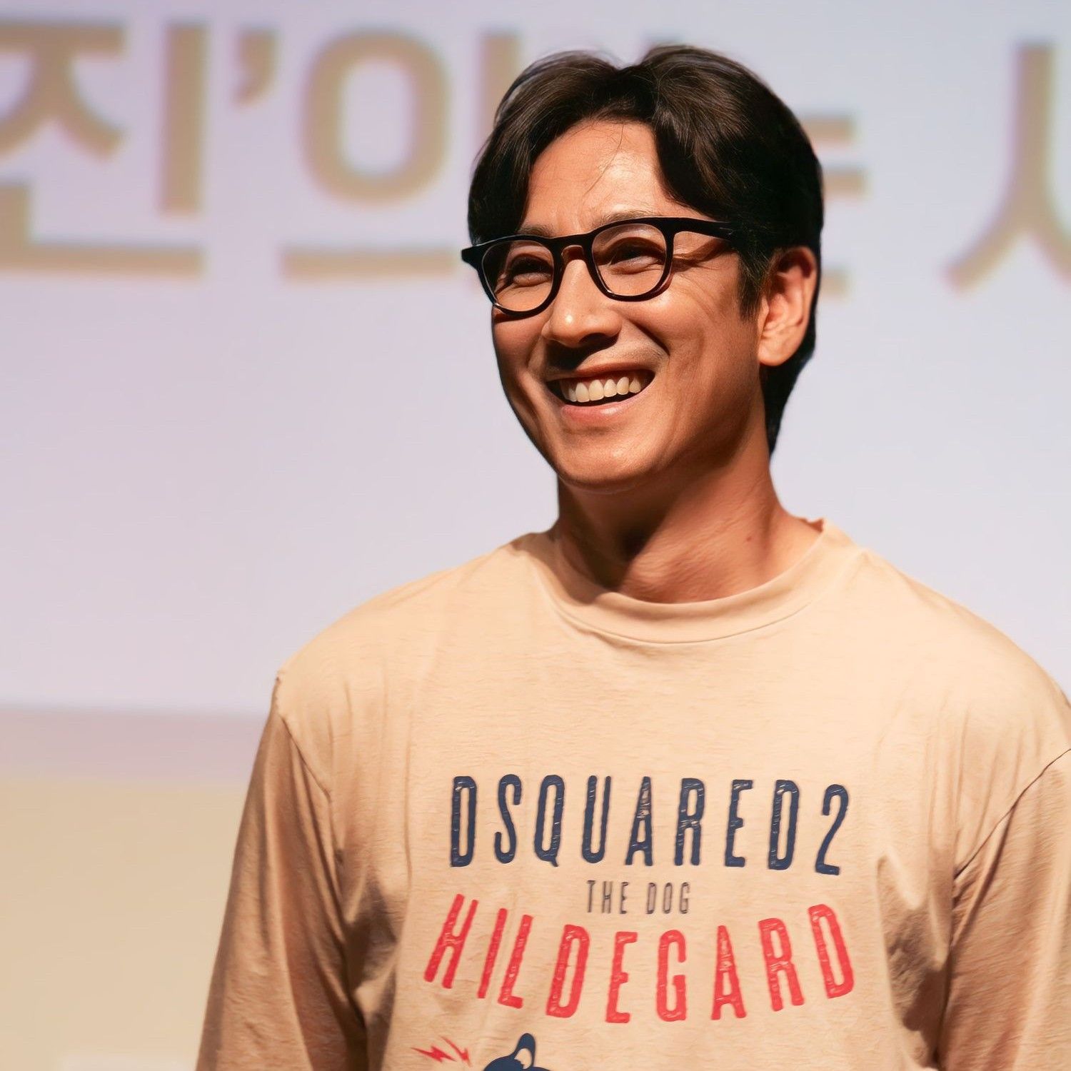 Behind-the-scenes cut of Lee Sunkyun