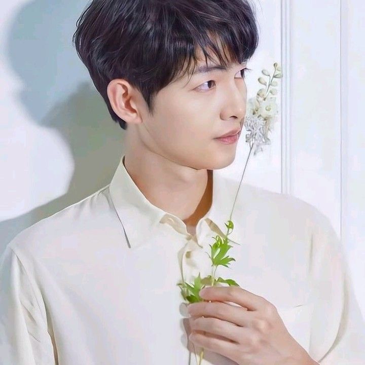 ソン・ジュンギの最近の活動ショット