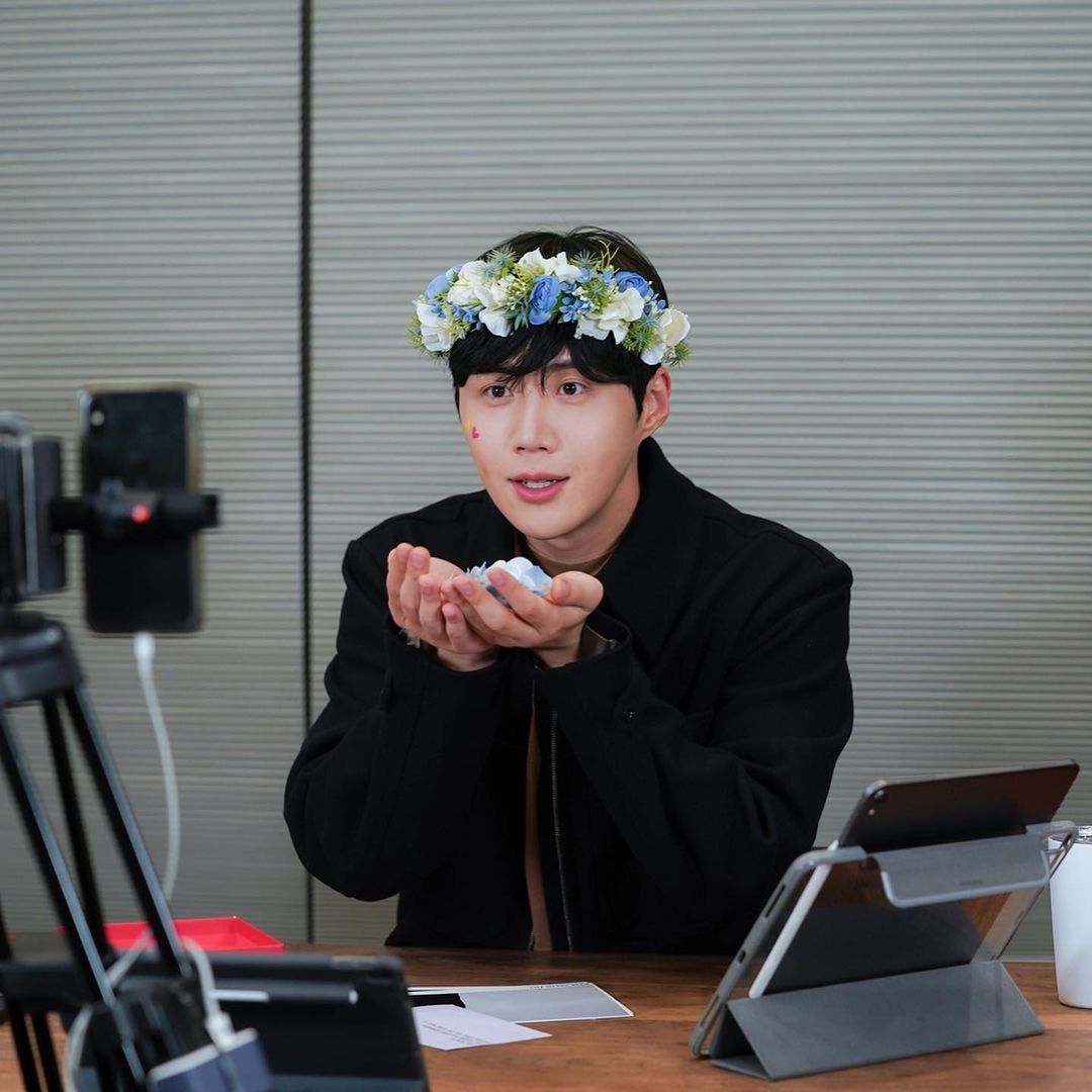 Recent activity shot of Kim Seonho