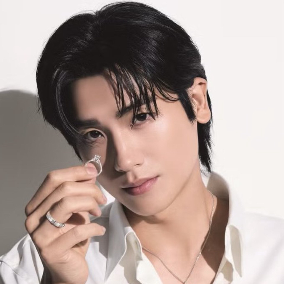 Latest photo of Park Hyungsik