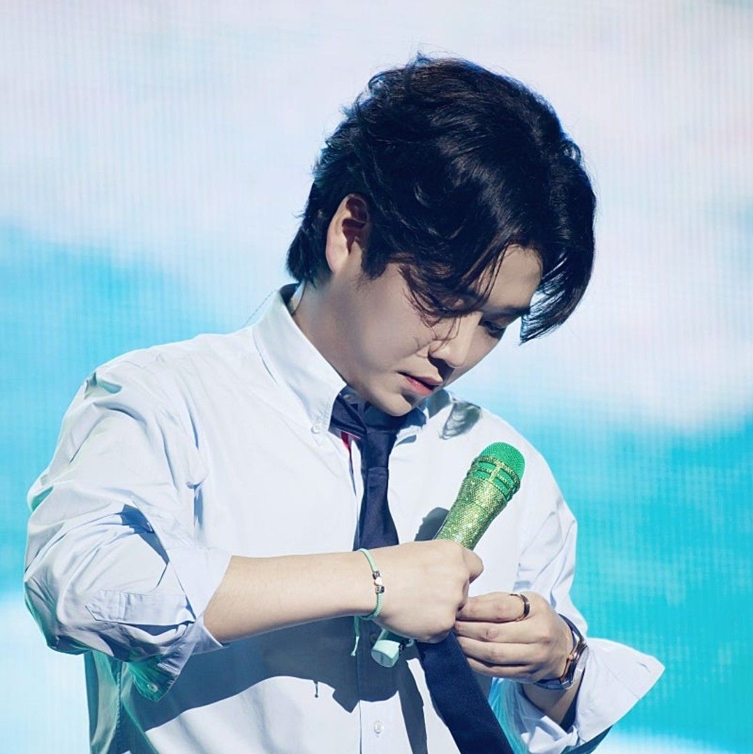 Behind-the-scenes cut of Hwang Youngwoong