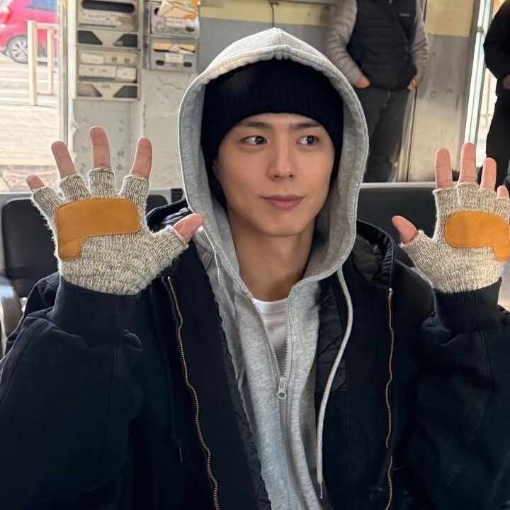 Behind-the-scenes cut of Park Bogum