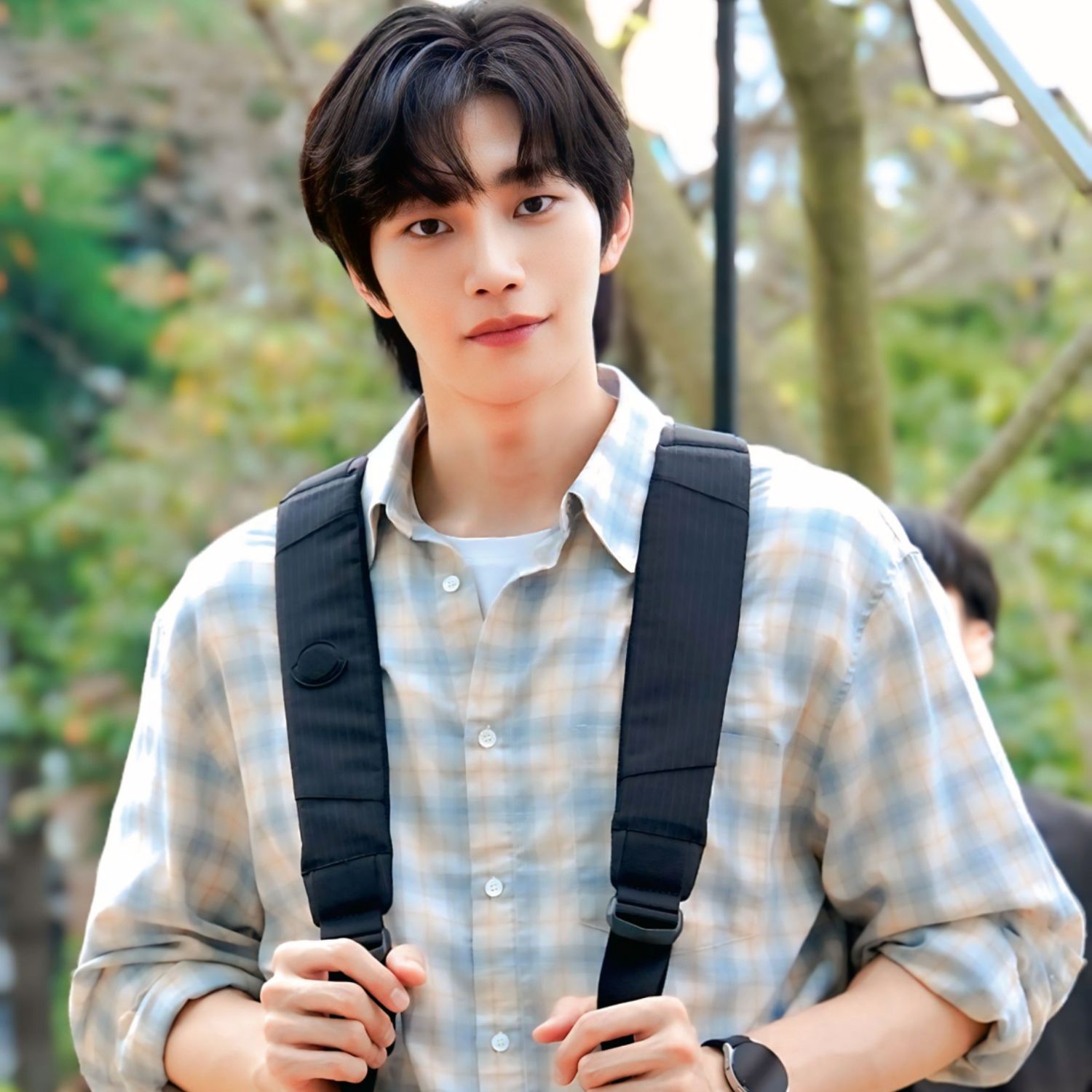 Behind-the-scenes cut of Kim Jaeyoung
