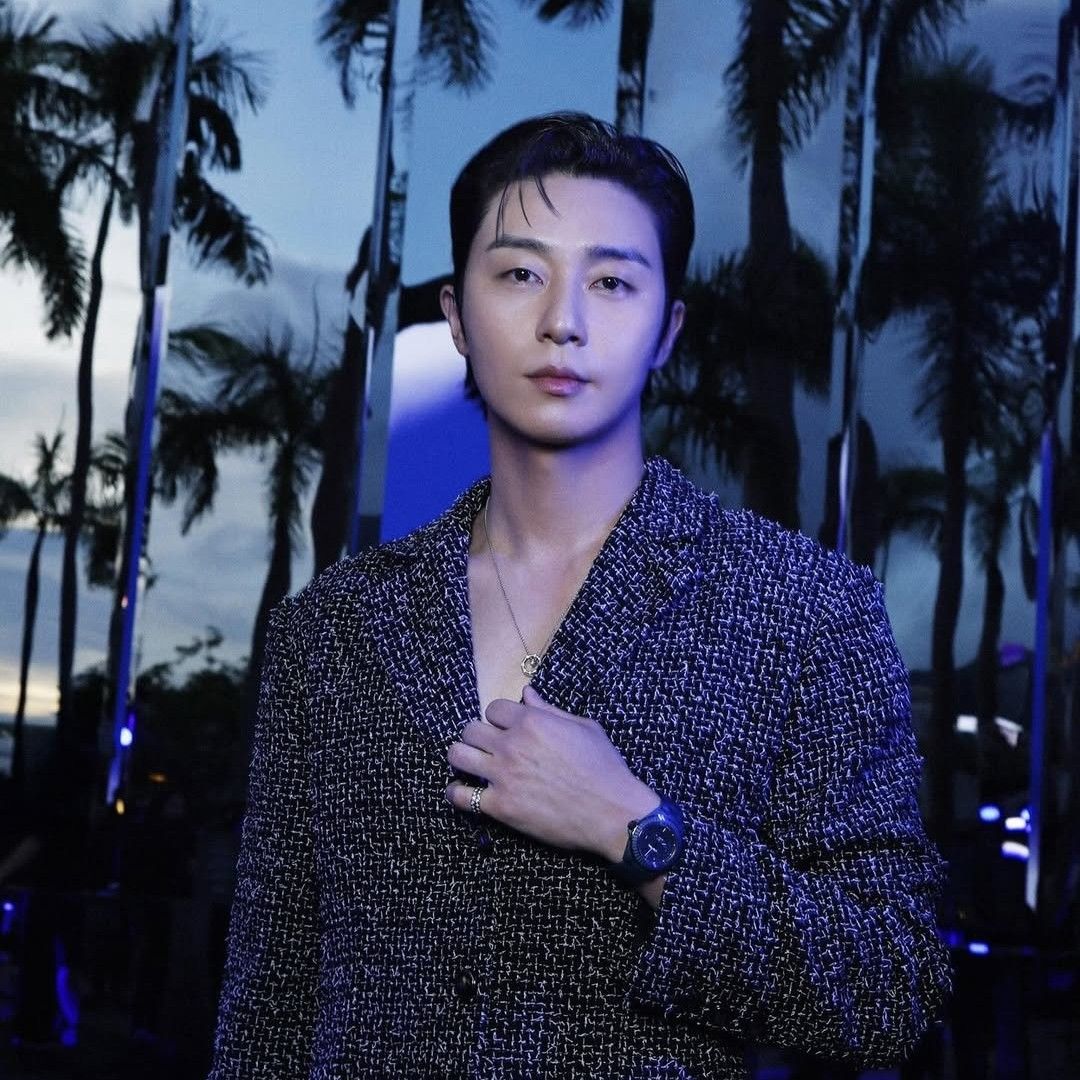 Behind-the-scenes cut of Park Seojoon