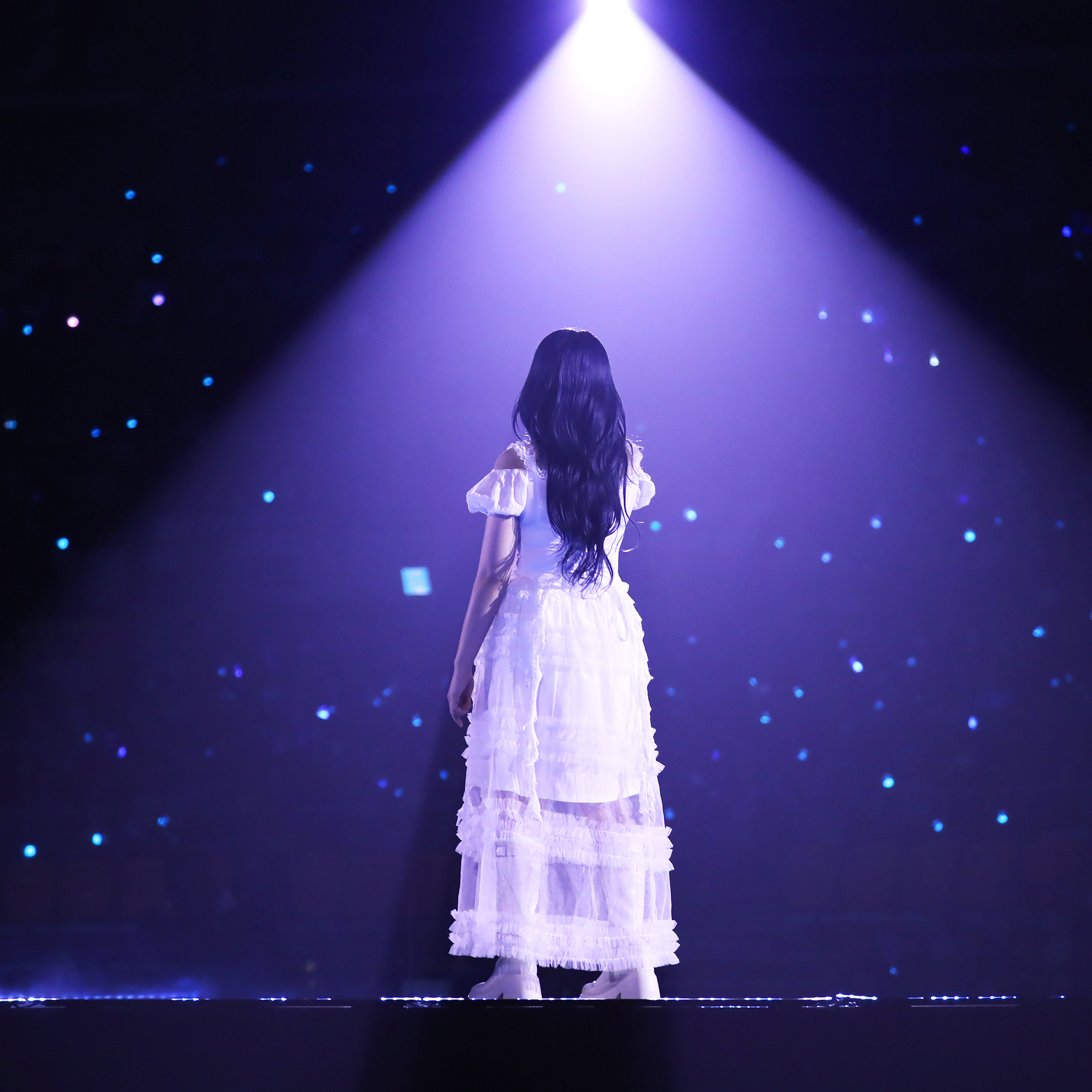 Behind-the-scenes cut of Younha