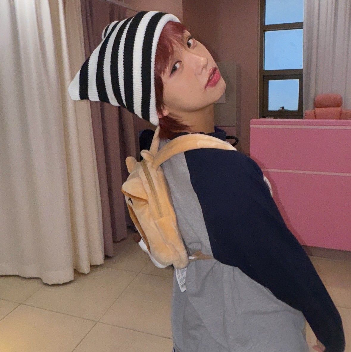Behind-the-scenes cut of Aiki
